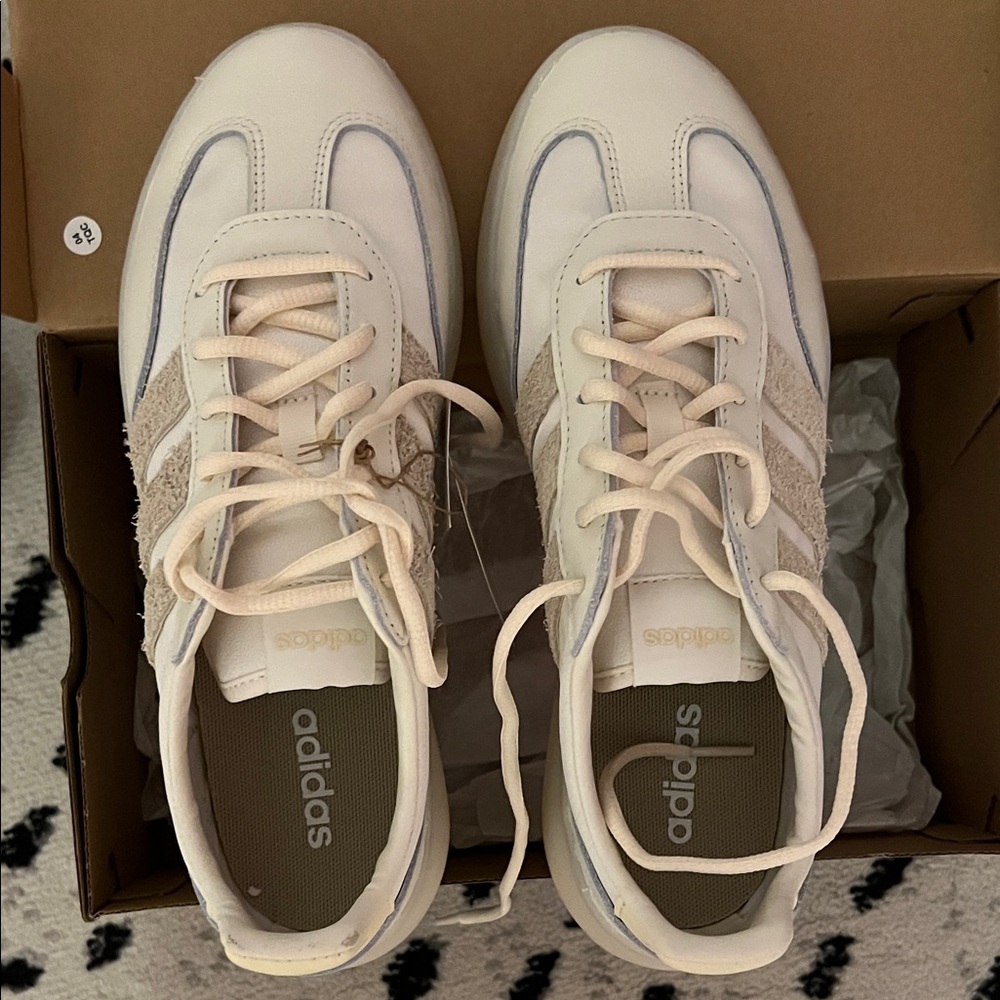 Adidas Barreda Decode sneaker in the Off White colorway, model JR1221